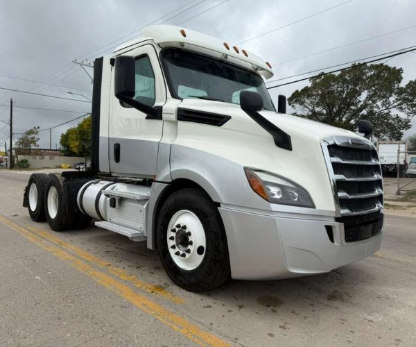 2019 FREIGHTLINER CASCADIA 126 002