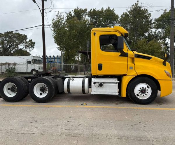 2019 FREIGHTLINER CASCADIA 126 DAY CAB TANDEM 004