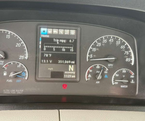 2019 FREIGHTLINER CASCADIA 126 DAY CAB TANDEM 009