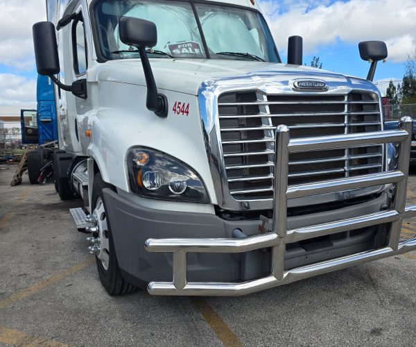 2019 FREIGHTLINER DETROIT DD15 ENGINE 10 SPEEDS TRANSMISSION 002