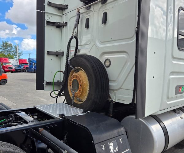 2019 FREIGHTLINER DETROIT DD15 ENGINE 10 SPEEDS TRANSMISSION 004