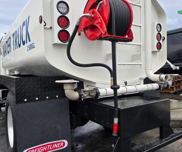 2019 FREIGHTLINER M2 106 WATER TRUCK 2,500 GALLONS 004