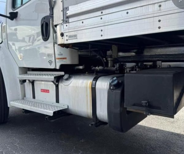 2019 FREIGHTLINER REFRIGERATED BOX TRUCK 26 FT WITH LIFTGATE 005