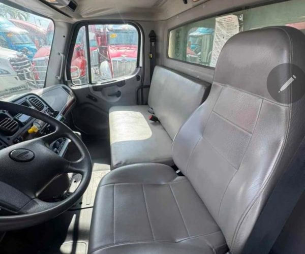 2019 FREIGHTLINER REFRIGERATED BOX TRUCK 26 FT WITH LIFTGATE 007