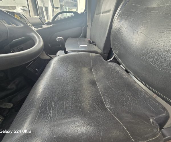 2019 HINO 268 BOX TRUCK 26FT -25.950 LBS GVW NO CDL REQUIRED 010