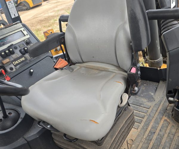 2019 JOHN DEERE 310L BACKHOE 4X4 OPEN CAB 010