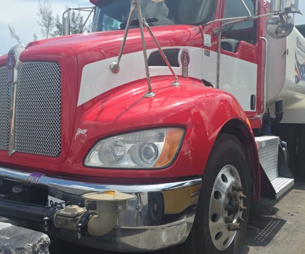 2019 KENWORTH T370 4,000 GALLON WATER TRUCK 002