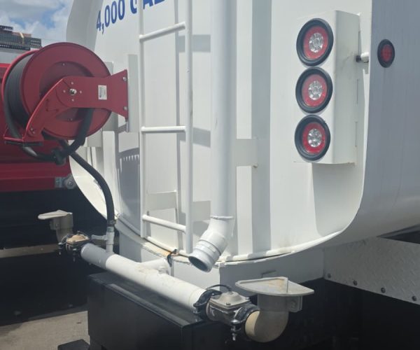 2019 KENWORTH T370 4,000 GALLON WATER TRUCK 003