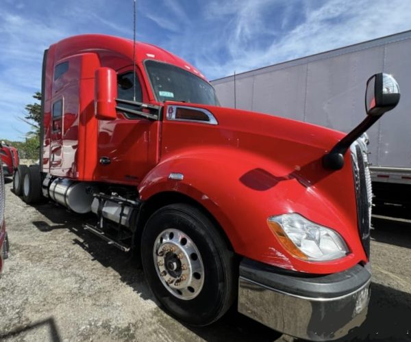 2019 KENWORTH T680 2 TRUCKS AVAILABLES 002