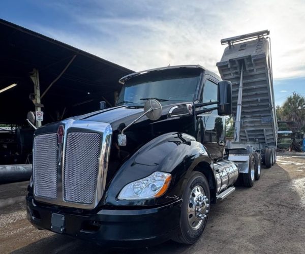 2019 KENWORTH T680 DAY CAB TANDEM W PTO PUMP 009