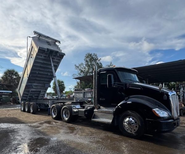 2019 KENWORTH T680 DAY CAB TANDEM W PTO PUMP 010