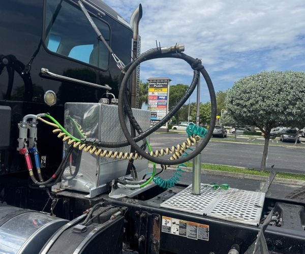 2019 KENWORTH T680 DAY CAB TANDEM W PTO PUMP 015