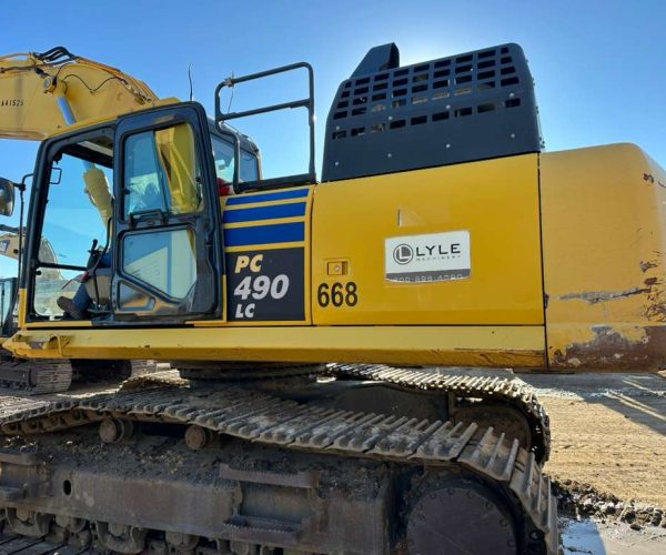 2019 KOMATSU PC490LC-11 EXCAVATOR ENCLOSED CAB AC 013