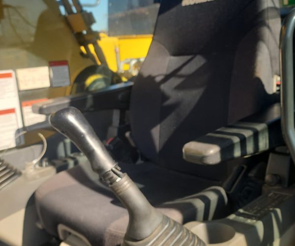 2019 KOMATSU PC490LC-11 EXCAVATOR ENCLOSED CAB AC 018