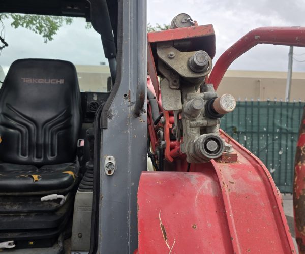 2019 TAKEUCHI TL10 BOBCAT CAB RUBBER TRACKS HIGH FLOW AUXILIARY HYDRAULICS QUICK ATTACH BUCKET & JOYSTICK 011