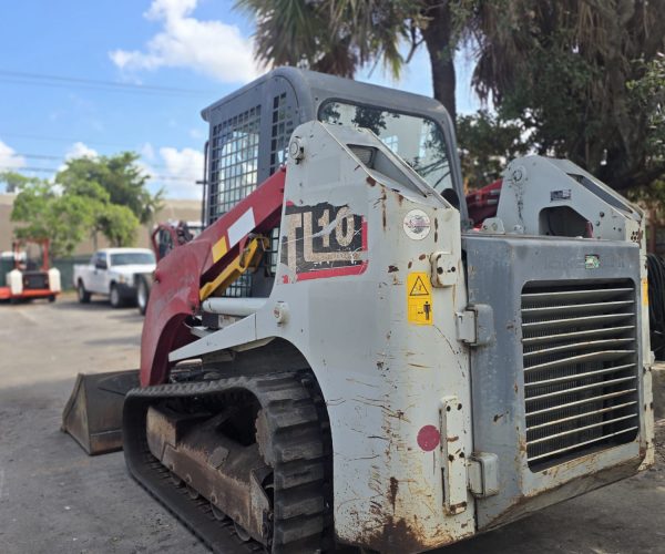 2019 TAKEUCHI TL10 COMPACT TRACK LOADER 002
