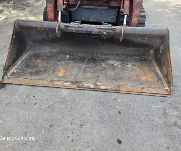 2019 TAKEUCHI TL10 COMPACT TRACK LOADER 011