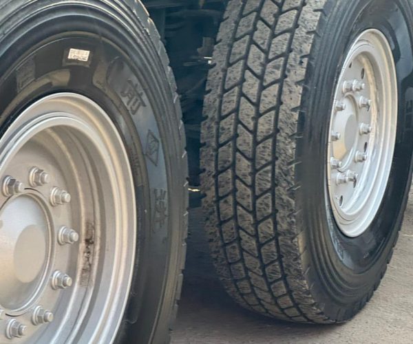 2019-XCMG-XCT110-ALL-TERRAIN-TRUCK-CRANE-110-TONS-030