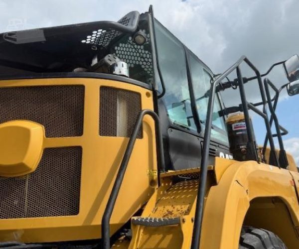 2020 CATERPILLAR ARTICULATED OFF-ROAD DUMP TRUCKS ENCLOSED CAB 30 TONS ENCLOSED CAB 009