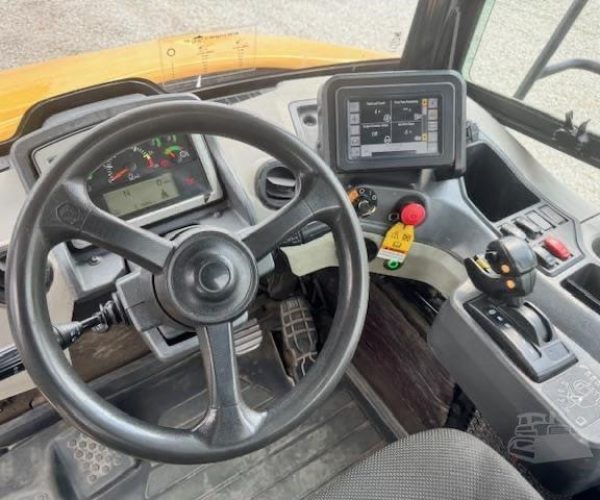 2020 CATERPILLAR ARTICULATED OFF-ROAD DUMP TRUCKS ENCLOSED CAB 30 TONS ENCLOSED CAB 018