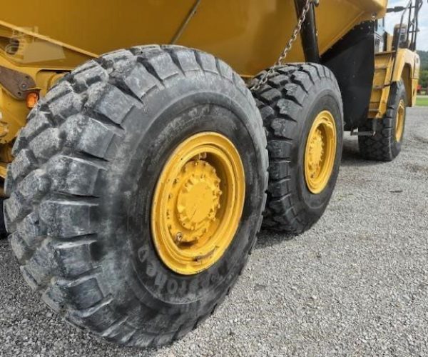 2020 CATERPILLAR ARTICULATED OFF-ROAD DUMP TRUCKS ENCLOSED CAB 30 TONS ENCLOSED CAB 023