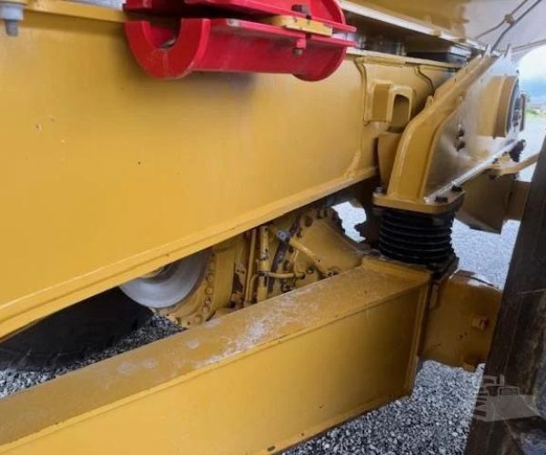 2020 CATERPILLAR ARTICULATED OFF-ROAD DUMP TRUCKS ENCLOSED CAB 30 TONS ENCLOSED CAB 031