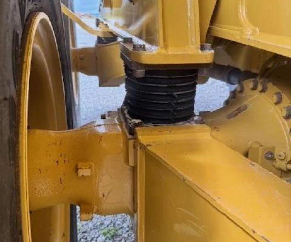 2020 CATERPILLAR ARTICULATED OFF-ROAD DUMP TRUCKS ENCLOSED CAB 30 TONS ENCLOSED CAB 032