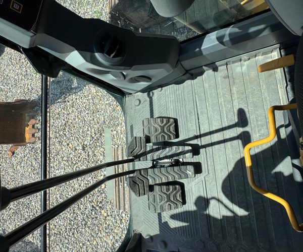 2020 CATERPILLAR EXCAVATOR 320 ENCLOSED CAB AC WORKING 008