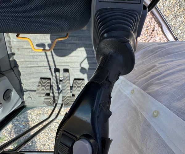 2020 CATERPILLAR EXCAVATOR 320 ENCLOSED CAB AC WORKING 009