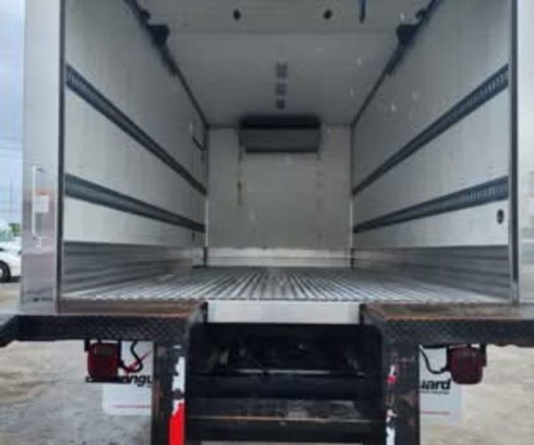 2020 FREIGHTLINER M2 106 REFRIGERATED BOX TRUCK 20FT 008