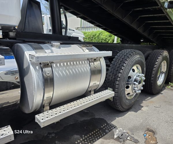 2020 MACK ANTHEM DUMP TRUCK LB STEERABLE LIFT TRI-AXLE 011