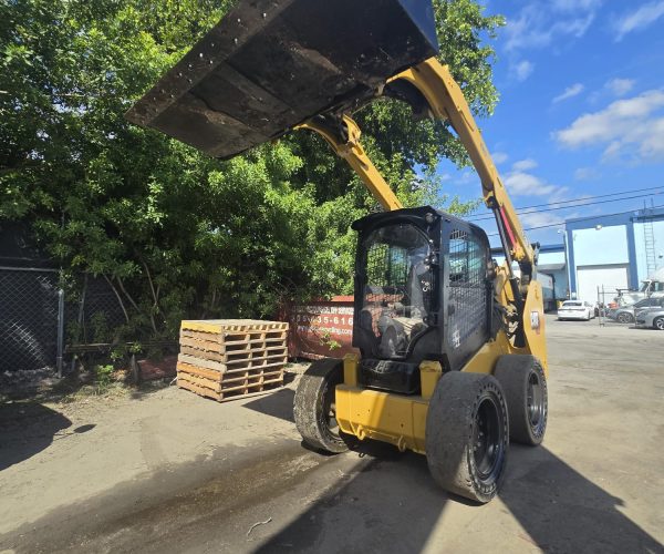 2021 CATERPILLAR 262D3 SKID STEER BOBCAT WITH ENCLOSED CAB 002
