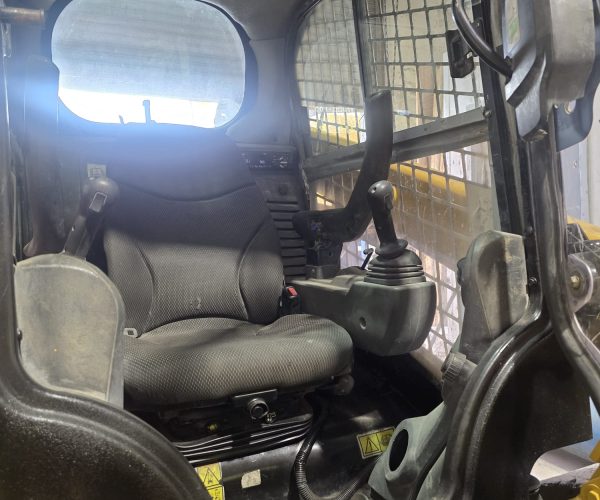 2021 CATERPILLAR 262D3 SKID STEER BOBCAT WITH ENCLOSED CAB 009