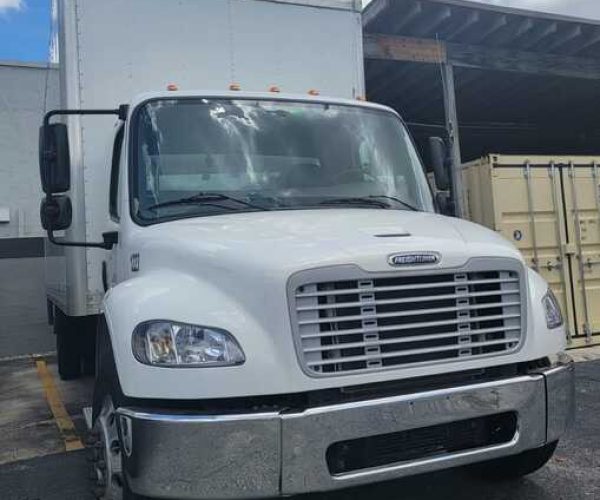 2022 BUSINESS CLASS M2 106 BOX TRUCK 26 FT BOX - 25.950 GVW .LOW MILEAGE DCL REQUIRED 002