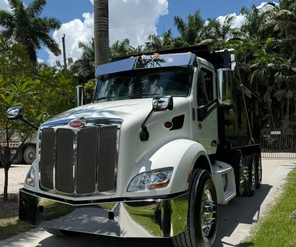 2022 PETERBILT 579 DUMP TRUCK TRI-AXLE 001