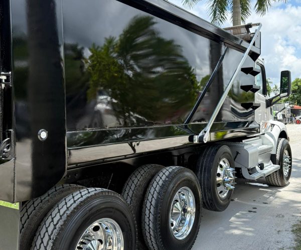 2022 PETERBILT 579 DUMP TRUCK TRI-AXLE 006