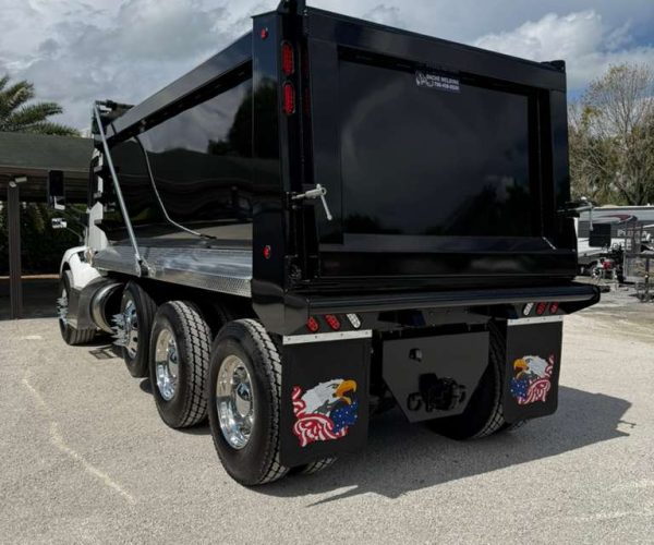 2022 PETERBILT 579 DUMP TRUCK TRI-AXLE LOW MILES & STEEREABLE THIRD AXLE 004