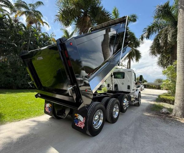 2022 PETERBILT 579 DUMP TRUCK TRI-AXLE LOW MILES & STEEREABLE THIRD AXLE 008