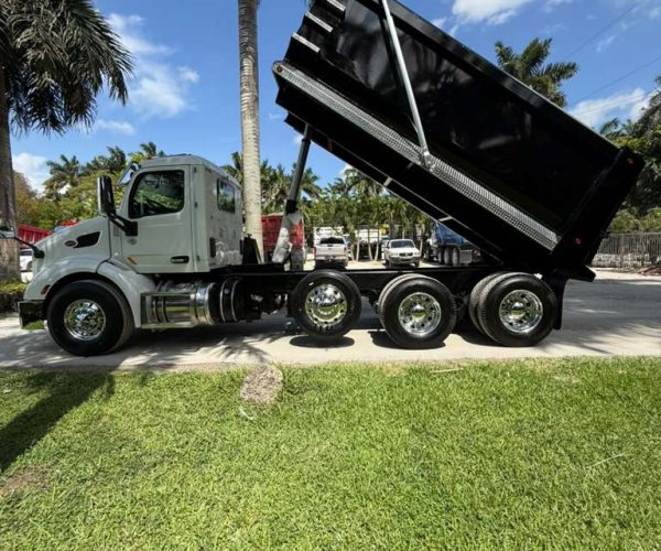 2022 PETERBILT 579 DUMP TRUCK TRI-AXLE LOW MILES & STEEREABLE THIRD AXLE 010