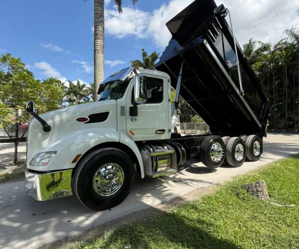 2022 PETERBILT 579 DUMP TRUCK TRI-AXLE LOW MILES & STEEREABLE THIRD AXLE 011