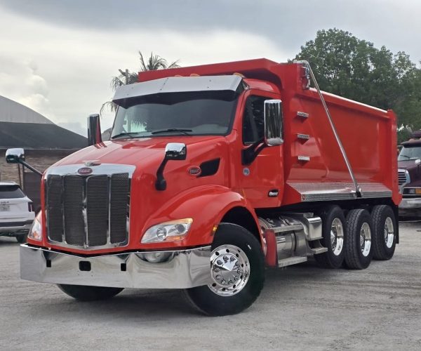 2022 PETERBILT 579 DUMP TRUCK TRI-AXLE W 100.000 LB REAR HITCH 001