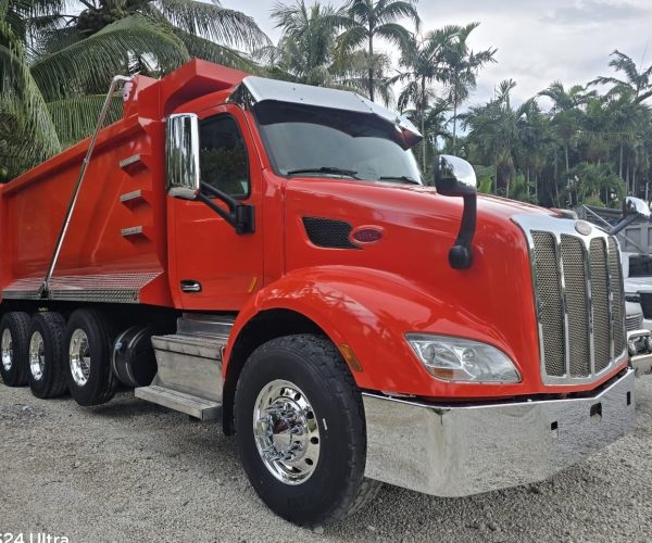 2022 PETERBILT 579 DUMP TRUCK TRI-AXLE W 100.000 LB REAR HITCH 002