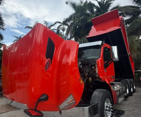 2022 PETERBILT 579 DUMP TRUCK TRI-AXLE W 100.000 LB REAR HITCH 005