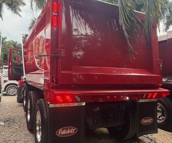 2022 PETERBILT 579 DUMP TRUCK TRI-AXLE W 100.000 LB REAR HITCH 2 004