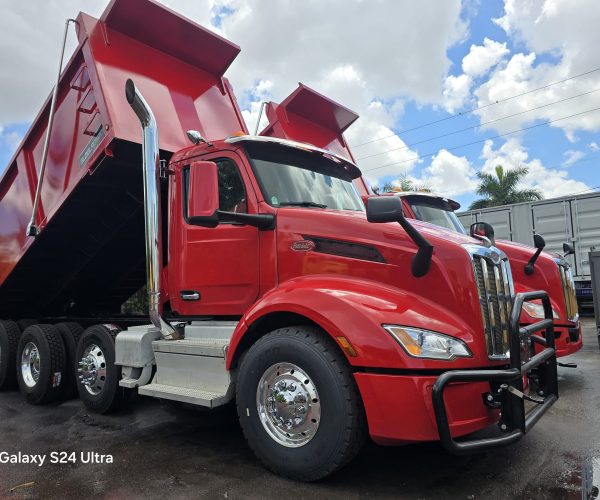 2022 PETERBILT 579 TRI-AXLE DUMP TRUCK WITH 100,000 LB HITCH 2 UNITS AVAILABLES 003