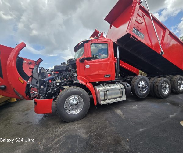 2022 PETERBILT 579 TRI-AXLE DUMP TRUCK WITH 100,000 LB HITCH 2 UNITS AVAILABLES 004
