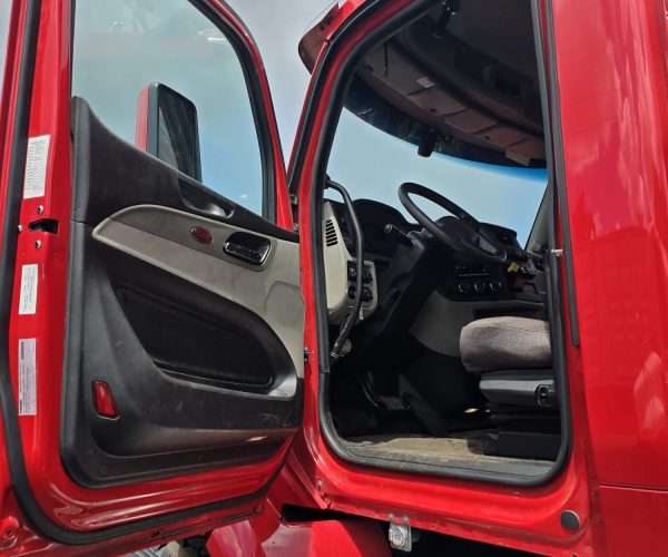 2022 PETERBILT 579 TRI-AXLE DUMP TRUCK WITH 100,000 LB HITCH 2 UNITS AVAILABLES 012