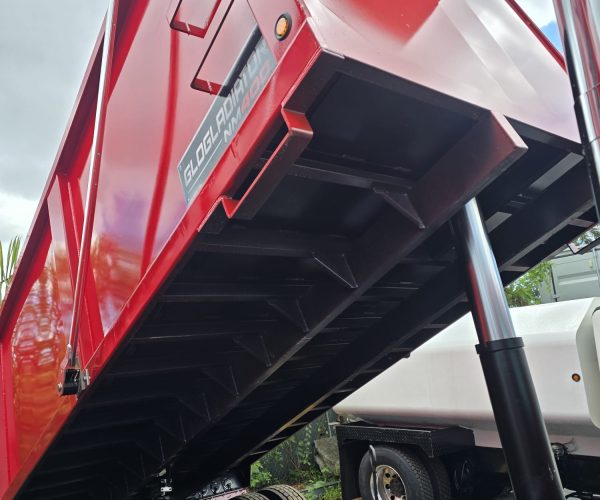 2022 PETERBILT 579 TRI-AXLE DUMP TRUCK WITH 100,000 LB HITCH 2 UNITS AVAILABLES 023