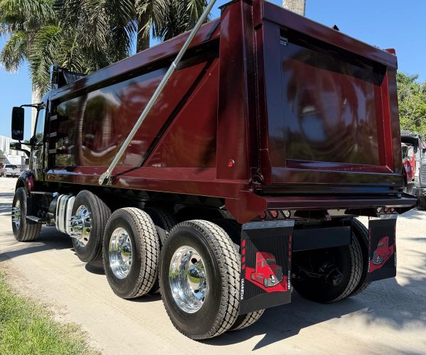 2022 VOLVO VNR DUMP TRUCK TRI AXLE LOW MILES 007