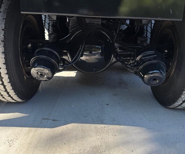 2022 VOLVO VNR DUMP TRUCK TRI AXLE LOW MILES 016